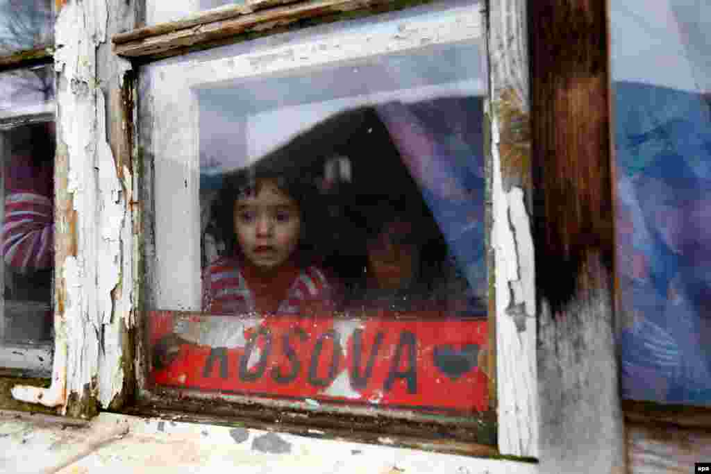 Kosovo - Mitrovica, 20. februar 2013. Foto: EPA / Valdrin Xemaj