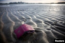 Pasoš na plaži obale na sjeveru Francuske, 30. oktobar 2022.
