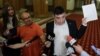 George Simion, copreședintele AUR, spune că, de fapt, AUR este o victimă, dar nu se dezice de ce au făcut colegii care se ocupă de social media