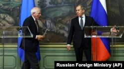 La câteva ore după întâlnirea cu Josep Borrel, șeful diplomației UE, Serghe Lavrov a anunțat expulzarea unor diplomați europeni
