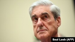 Investigatorul independent Robert Mueller a depus mărturie în fața a două comisii ale Camerei Reprezentanților în privința amestecului Rusiei în alegerile din 2016 pentru Casa Albă
