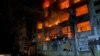 În urma atacului au izbucnit incendii în mai multe blocuri de locuințe și clădiri administrative.