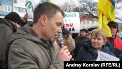 Три года колонии-поселения активист-эколог Евгений Витишко получил, по сути, за порчу забора вокруг объекта, который защитники природы считают дачей губернатора Краснодарского края