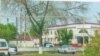 Фотография здания прокуратуры Ахангаранского района, приложенное к письму местного предпринимателя на имя президента Каримова. 