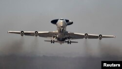 Avion NATO dotat cu sistem de avertizare și monitorizare aeriană