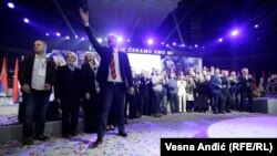 Potraga za ženom koja bi bila kandidatkinja za gradonačelnicu Beograda (na fotografiji Saša Janković u vreme izborne kampanje za predsednika)