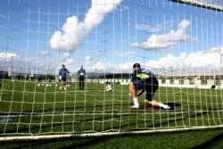 Lojtarët e Kombëtares së Kosovës në Futboll gjatë një stërvitjeje në stadiumin “Fadil Vokrri”.