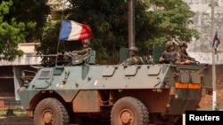 Deși Franța are una dintre cele mai puternice armate din Europa, aceasta a fost solicitată de desfășurările îndelungate în Africa. (foto de arhivă)