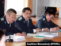 Прокуроры по делу о событиях в Шетпе. Актау, 17 апреля 2012 года.