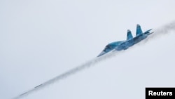 Avion rusesc SU-34, fotografie din 2021