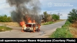За даними ОВА, вранці російський дрон влучив у цивільне авто в селі Шалигинської громади – поранень зазнав 63-річний водій. Фото ілюстративне 