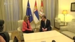 Mogherini takohet me Vuçiqin në Beograd
