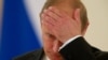 Владимир Путин обещает пенсионерам "тщательно ознакомиться с основными положениями стратегии пенсионной реформы". 