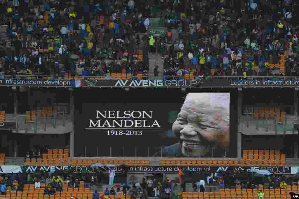 Johannesburg, 10. decembar 2013. Foto: AFP / Odd Andersen 