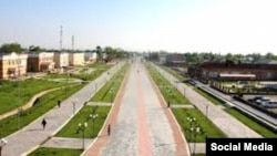 Центральные улицы Зааминского района в Джизакской области Узбекистана. 