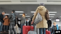 Putnici na sarajevskom aerodromu, 15. decembar 2010.