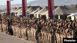 Հայաստանի Զինված ուժերի զինծառայողները զորավարժության ժամանակ, արխիվ