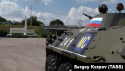 Vehicul militar al armatei ruse în Transnistria, care de zeci de ani asigură o așa-zisă „misiune de menținere a păcii” în zonă.