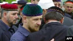 Рамзан Кадыров на похоронах отца