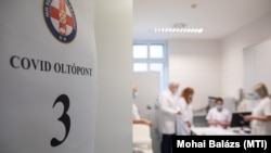 Koronavírus - Megérkezett az oltóanyag a budapesti Honvédkórházba