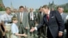 Рональд Рейган и Михаил Горбачев на Красной площади в Москве в мае 1988 года