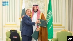د پاکستان صدراعظم د سعودي له ولیعد سره 