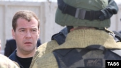 Россия президенти Дмитрий Медведевга кўра, Федерал хавфсизлик хизмати ваколатларини кенгайтирувчи қонун шахсан унинг буйруғига биноан парламентга тақдим этилган. 