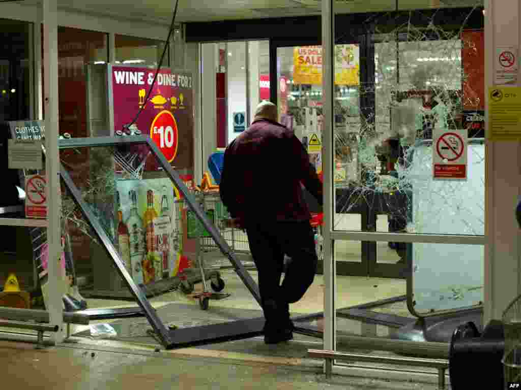 Enfield, sjeverni London, 07.08.2011. Foto: AFP / Leon Neal 
