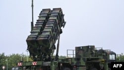 Un sistem antiaerian Patriot din dotarea forțelor armate germane, fotografiat în toamna anului trecut la Koln. Între timp, la insistențele Kievului, Berlinul a promis să livreze ucrainenilor încă un asemenea dispozitiv. 