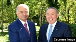 Президент Узбекистана Ислам Каримов (слева) и президент Казахстана Нурсултан Назарбаев. Ташкент, 14 апреля 2016 года. Фото с сайта akorda.kz