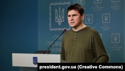 Mihailo Podoliak, consilier al șefului biroului prezidențial al lui Volodimir Zelenski, a declarat că Ucraina „nu a folosit niciodată metode teroriste”.