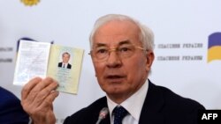Микола Азаров