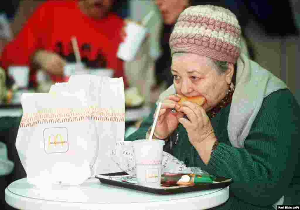 Slasnom hamburgeru rijetko je ko mogao odoljeti, 31. januar 1990.