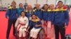 Каріна Айрапетян (в передньому ряду зліва)