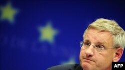 Carl Bildt na ministarskom sastanku u Briselu